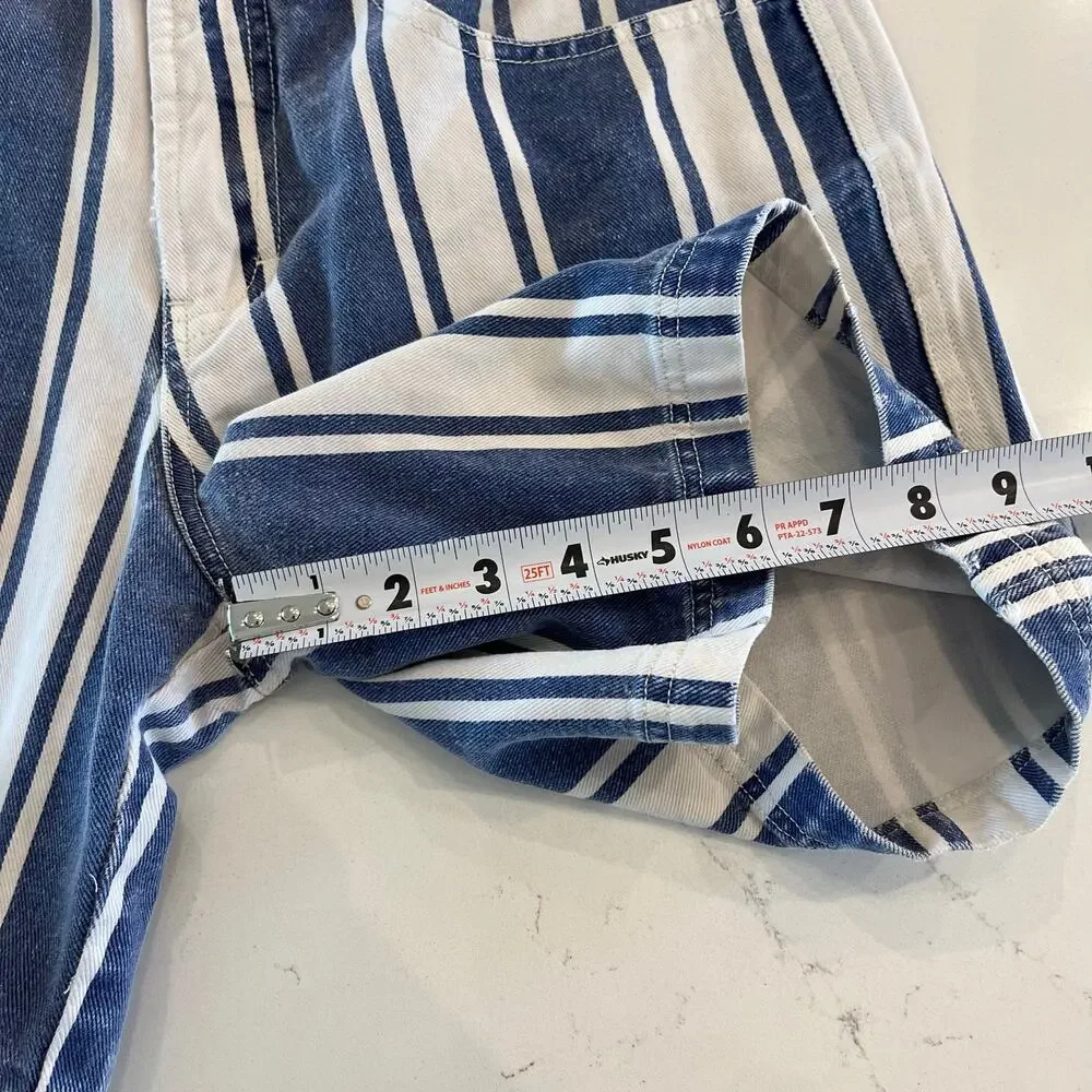 Y2K Vintage Union Bay White and Blue‎ Striped Shorts Size Small